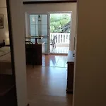 Sun Apartment *