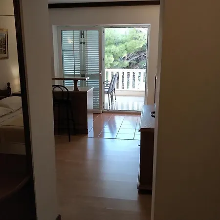 Sun Apartment *