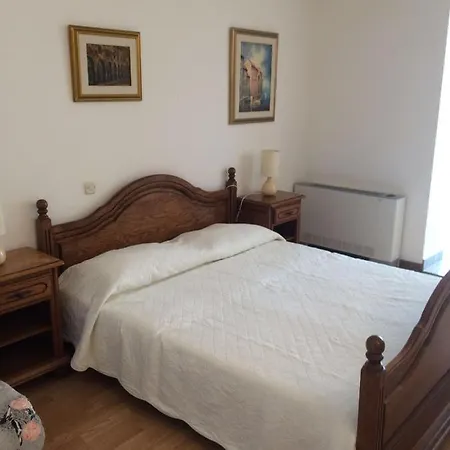 Sun Apartment *